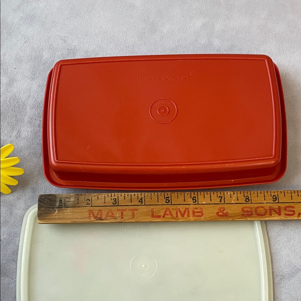 Tupperware Red Base with Cream Lid Container - Picture 5 of 5
